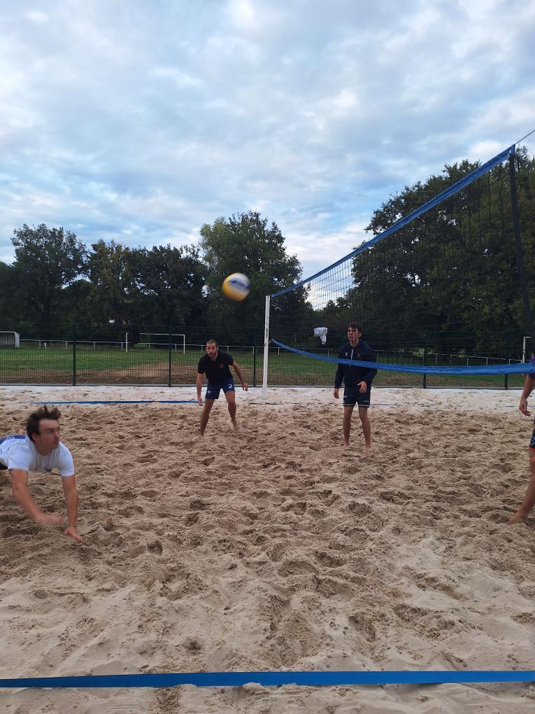 Moment de convivialité au bord du terrain